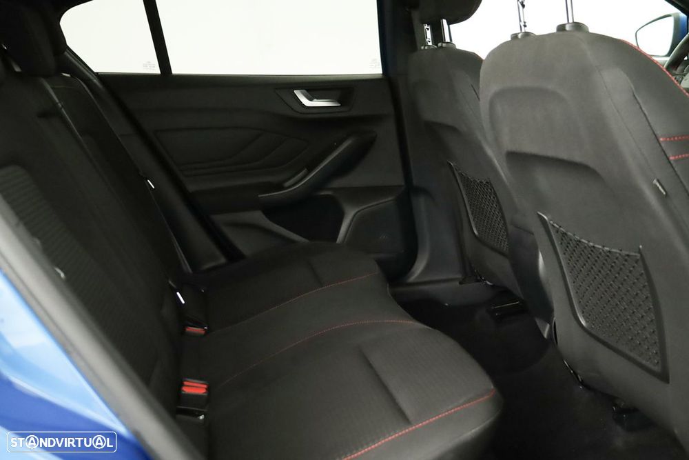 Ford Focus 1.0 EcoBoost MHEV ST-Line - 22