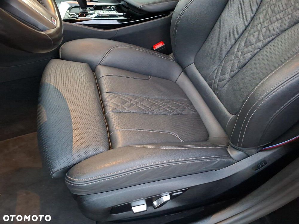 BMW Seria 5 530e xDrive M Sport sport - 13