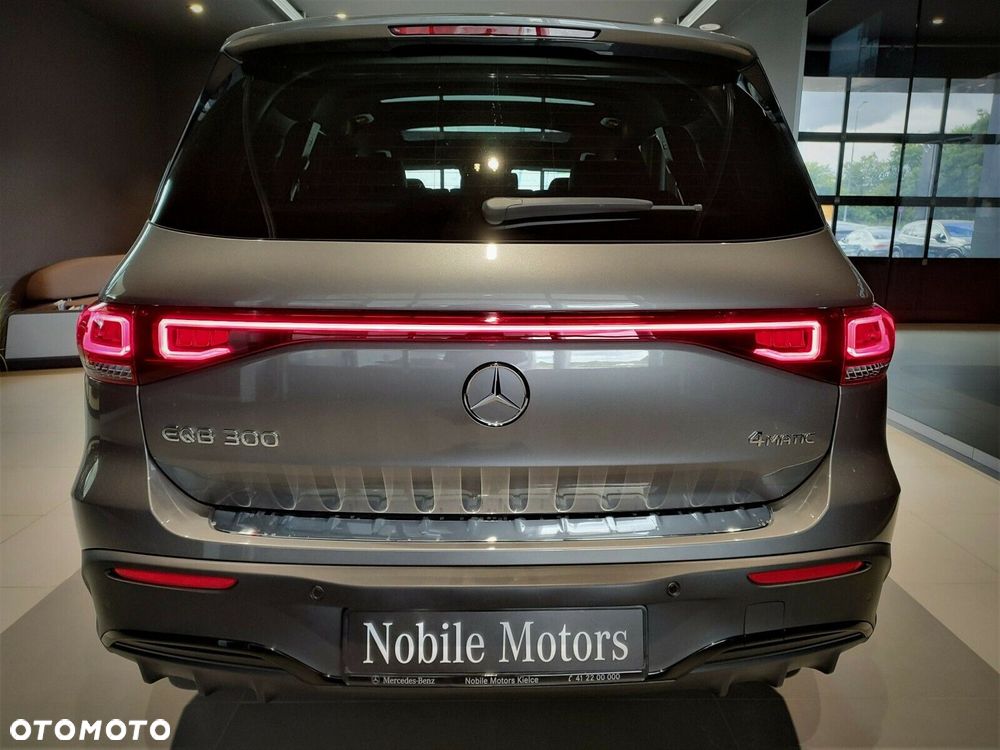 Mercedes-Benz EQB - 4