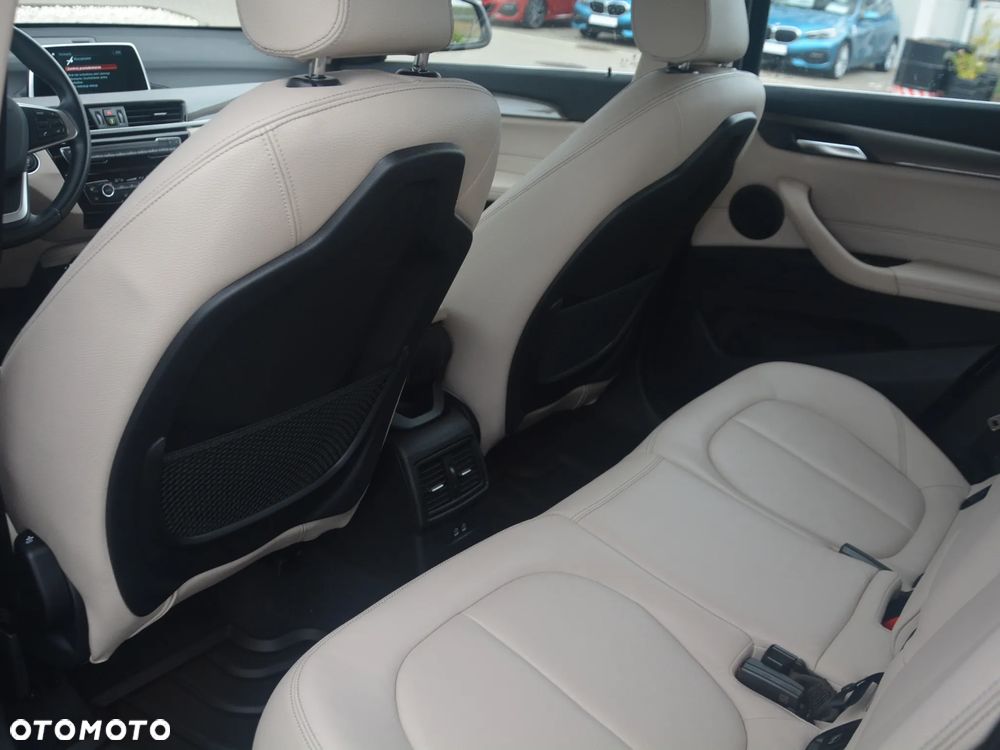 BMW X1 xDrive20i xLine - 10