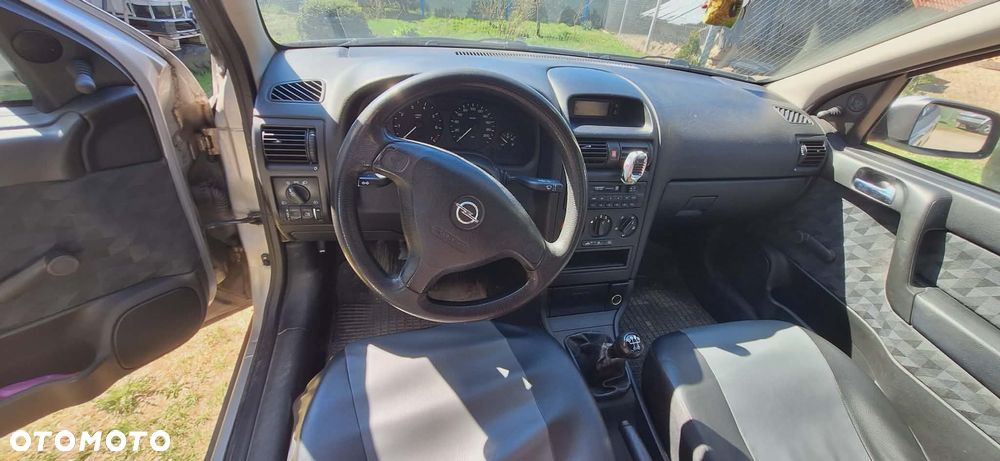 Opel Astra 1.6 - 7