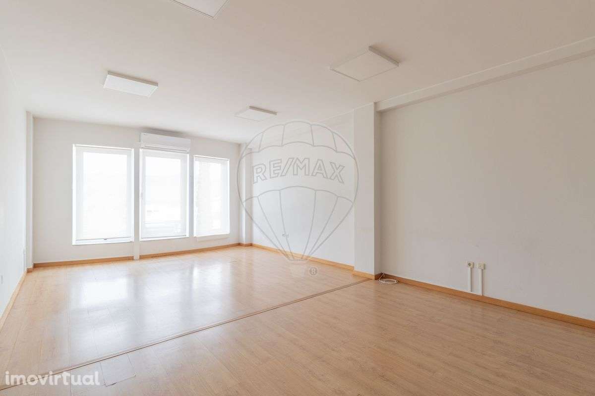 Loja  para arrendamento - Grande imagem: 2/13