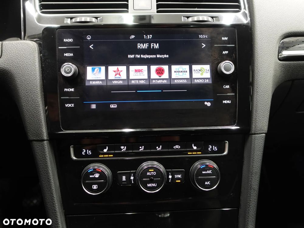 Volkswagen Golf 2.0 TDI SCR Highline - 32