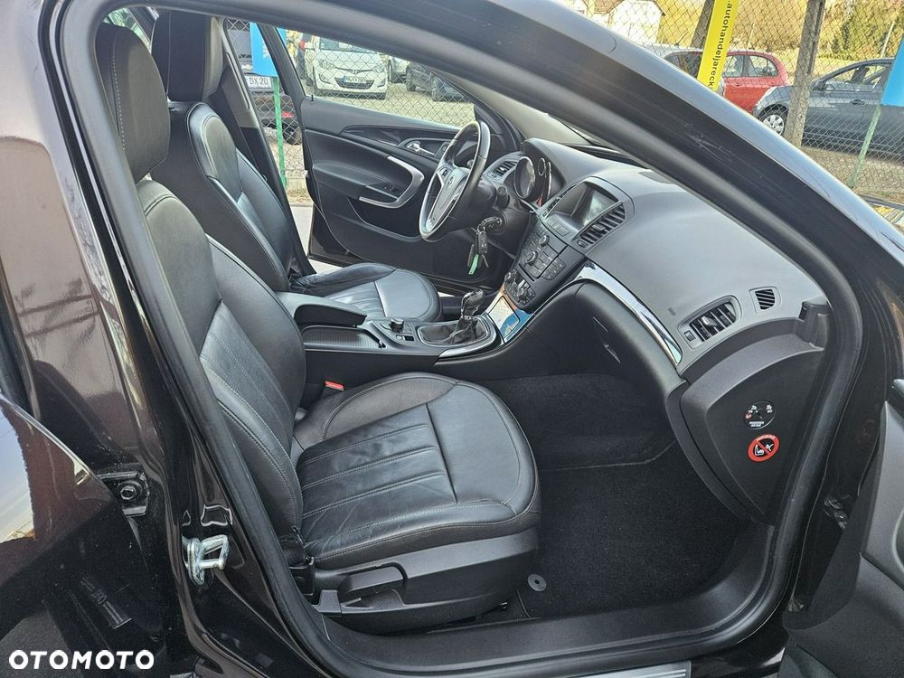 Opel Insignia - 10