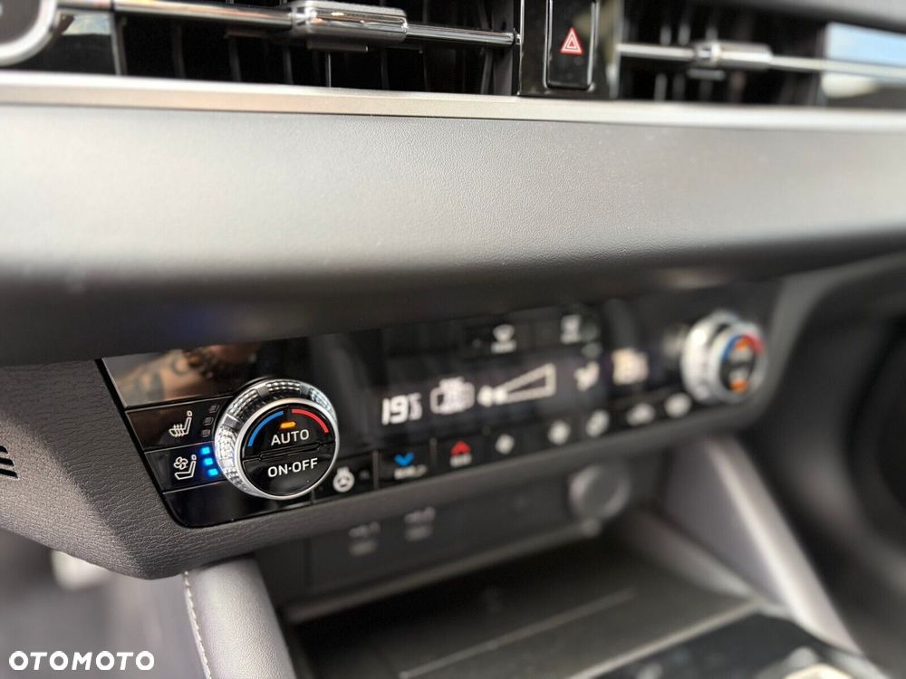 Mitsubishi Outlander Black Edition - 21