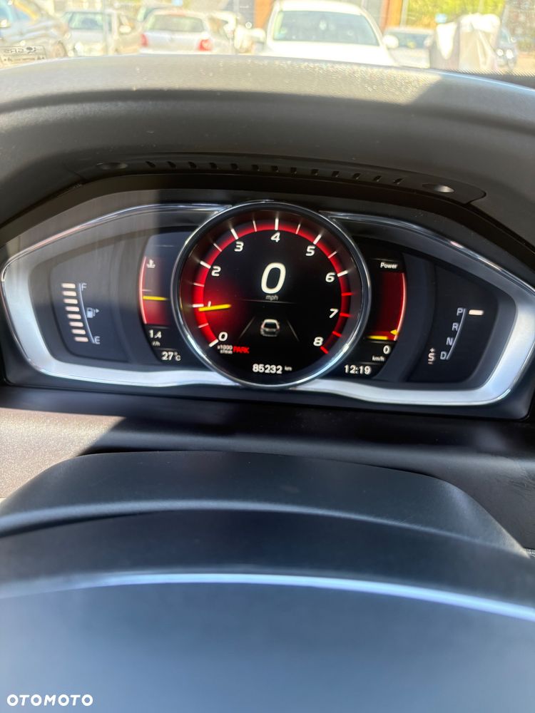 Volvo XC 60 T6 AWD Geartronic Momentum - 18