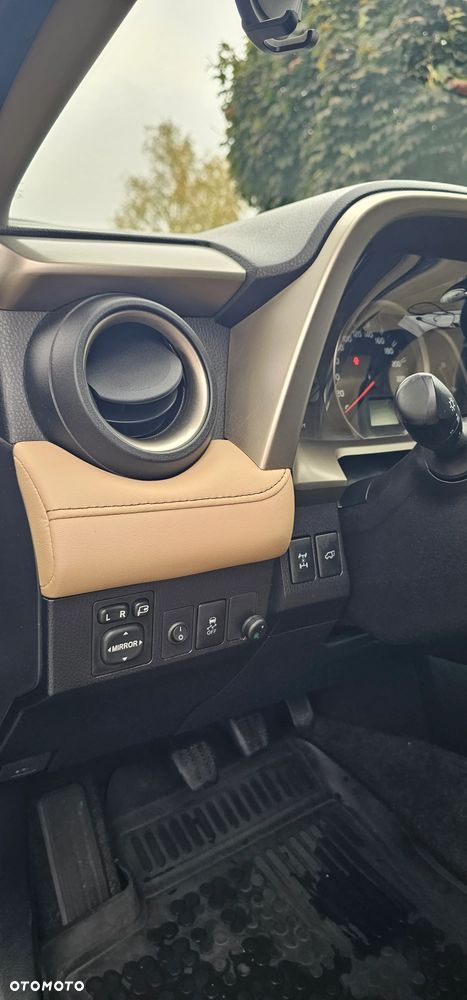 Toyota RAV4 2.0 D-4D Prestige - 32