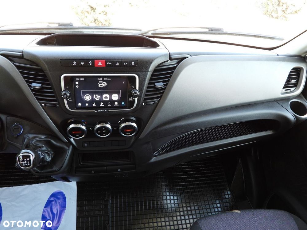 Iveco DAILY 35S18 PLANDEKA 10 PALET TEMPOMAT NAWIGACJA LEDY KLIMATYZACJA  180KM - 35