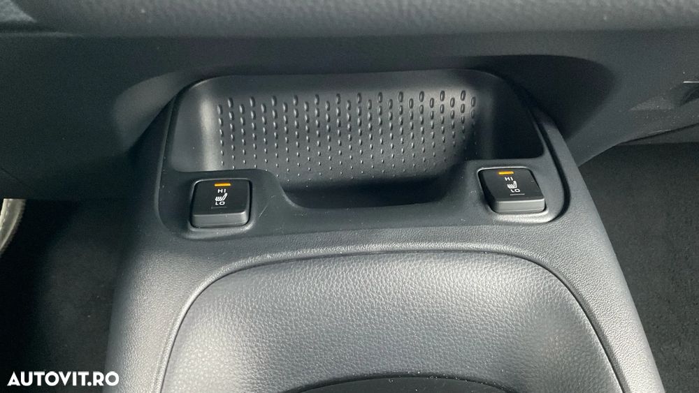 Toyota Corolla 1.8 HSD Dynamic - 11