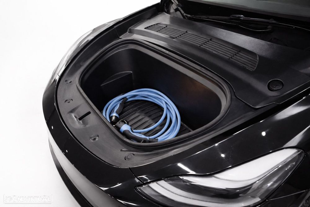 Tesla Model Y Standard RWD - 6