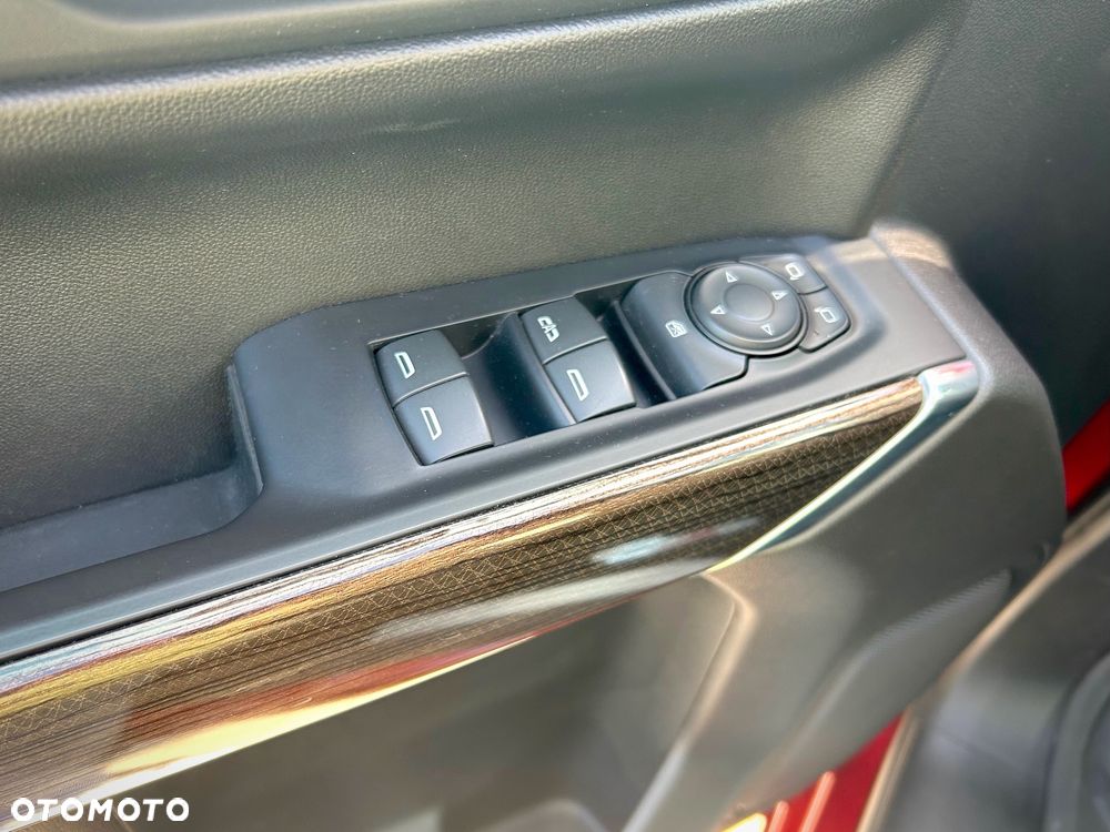 Chevrolet Silverado - 36