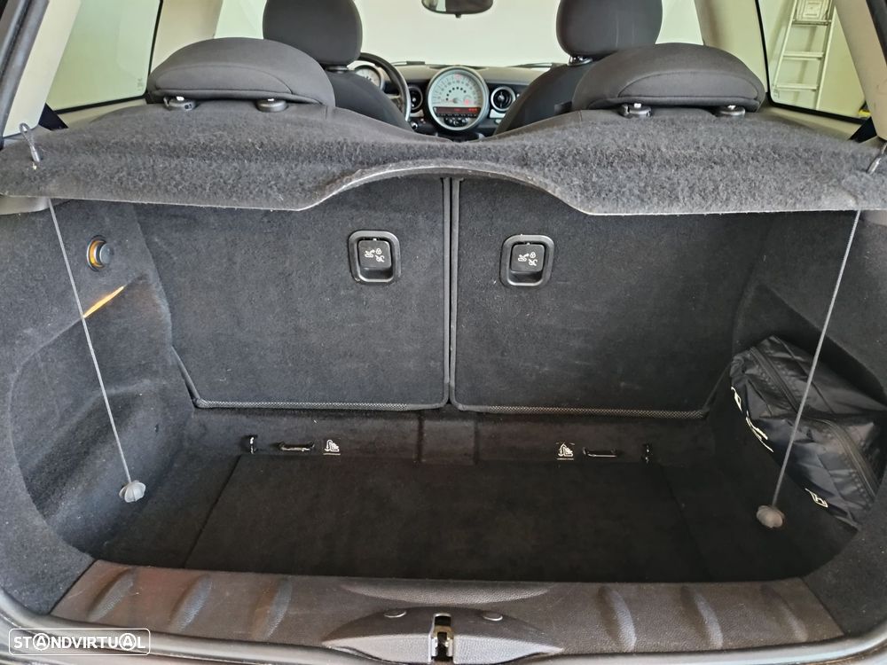 MINI 3 Portas One D - 27