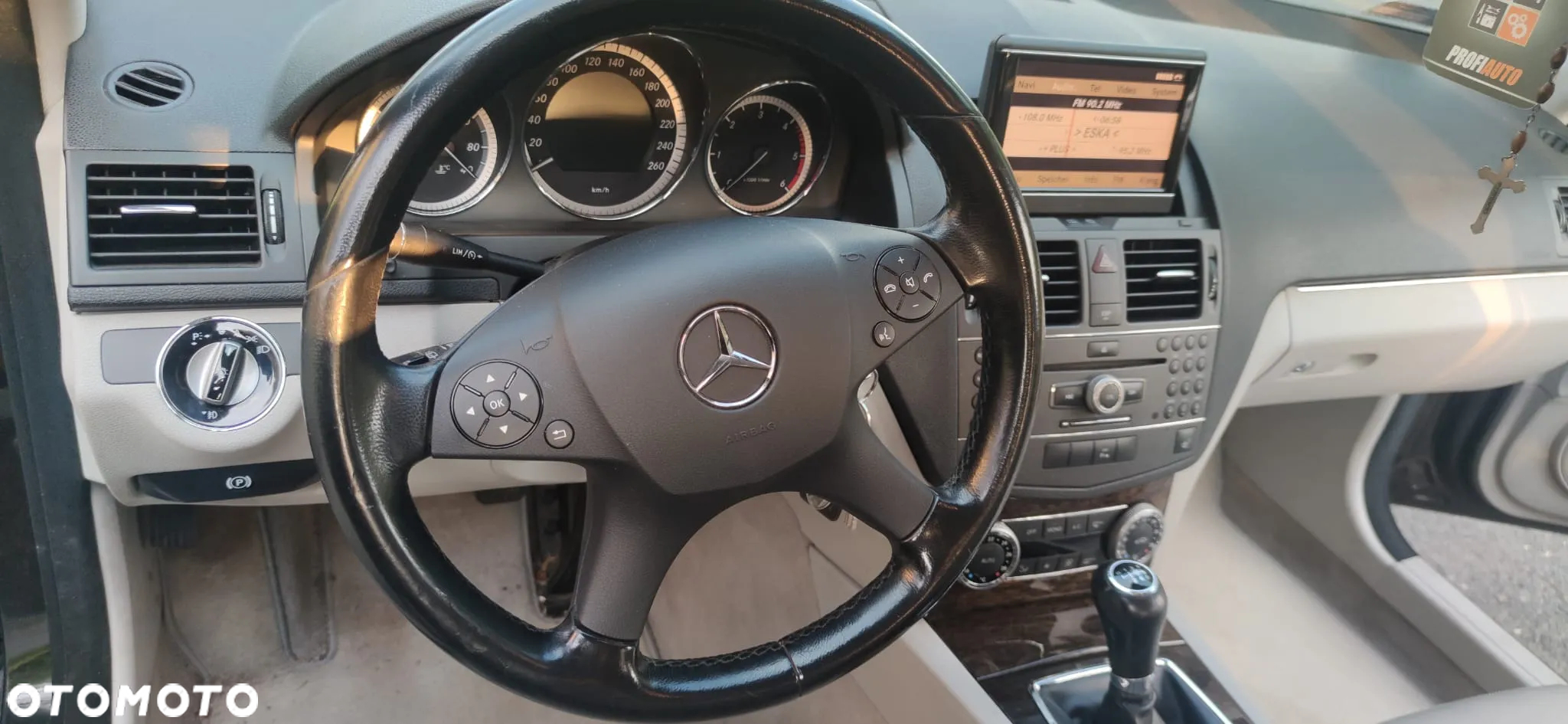Mercedes-Benz Klasa C 220 T CDI DPF (BlueEFFICIENCY) - 12