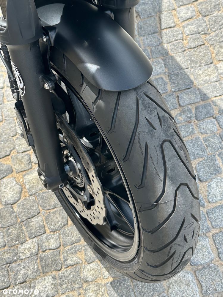 Yamaha XSR - 11