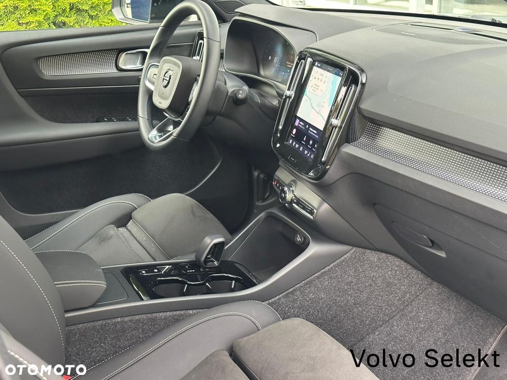 Volvo XC 40 - 30