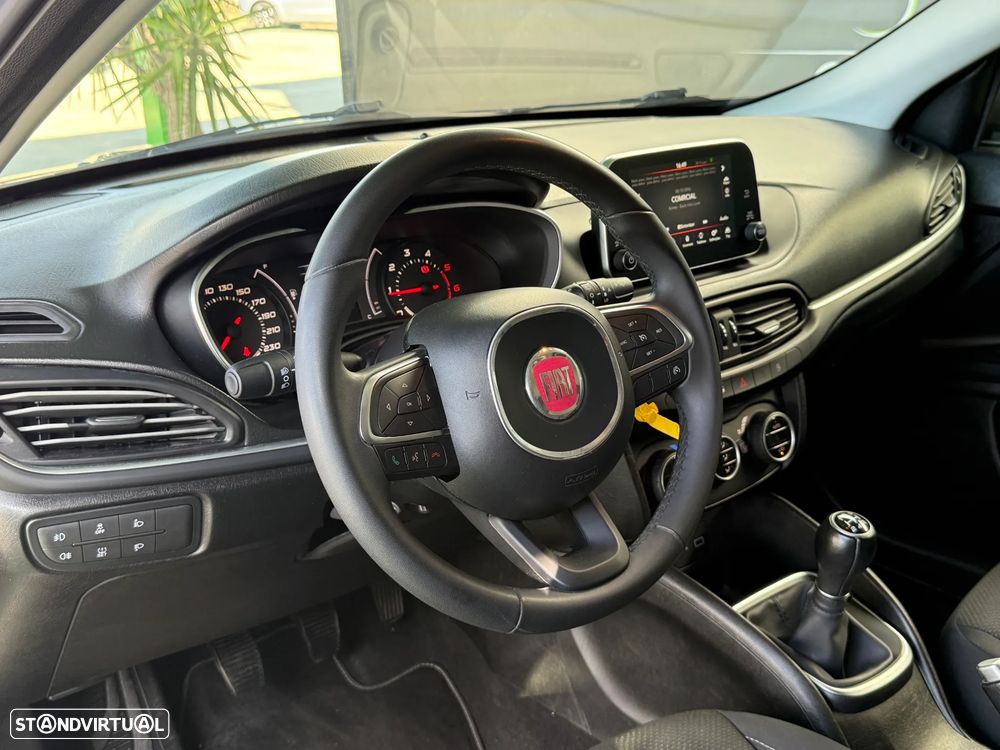 Fiat Tipo Station Wagon 1.3 M-Jet Lounge Tech - 16
