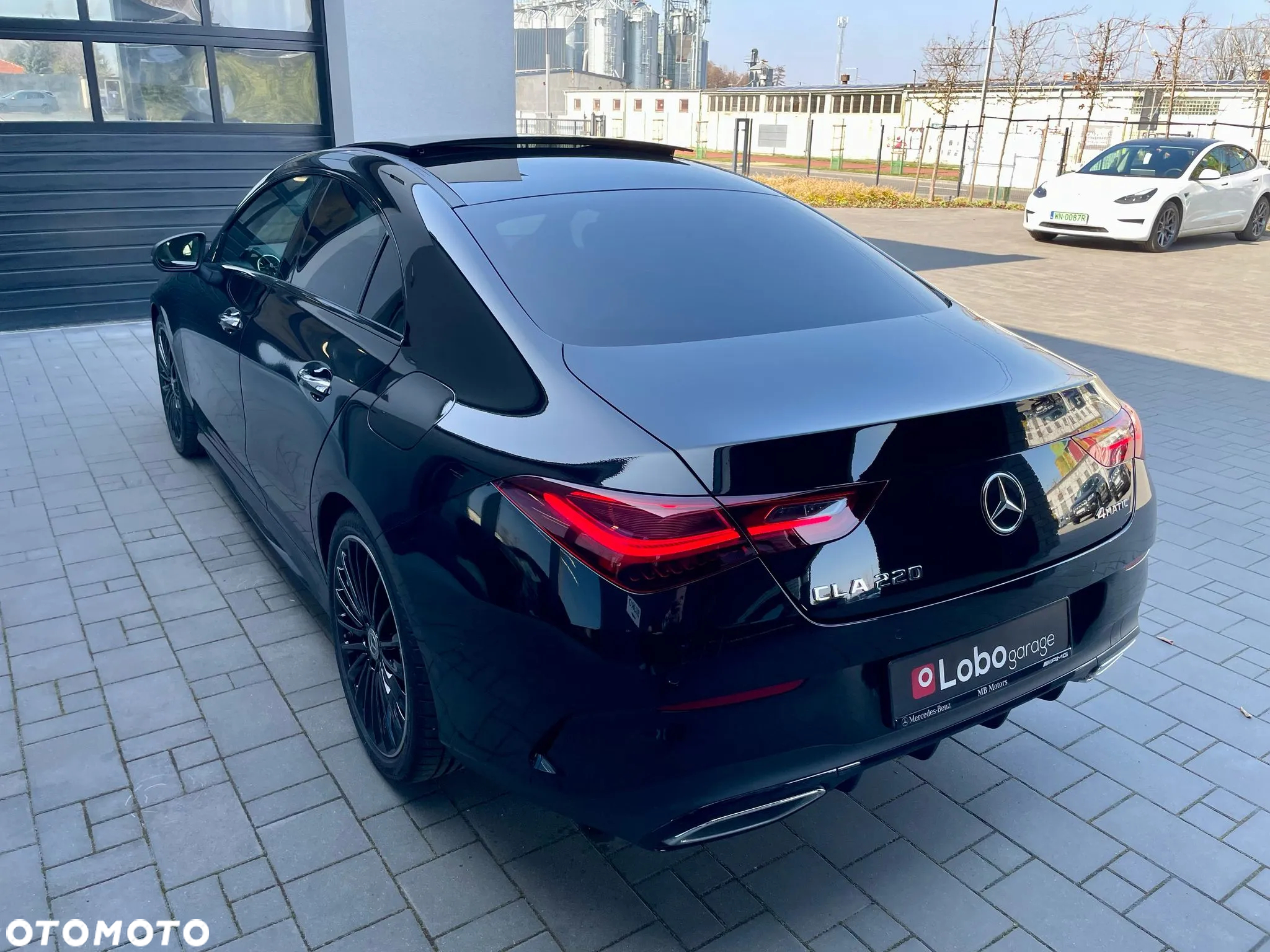 Mercedes-Benz CLA 220 4-Matic AMG Line 7G-DCT - 16