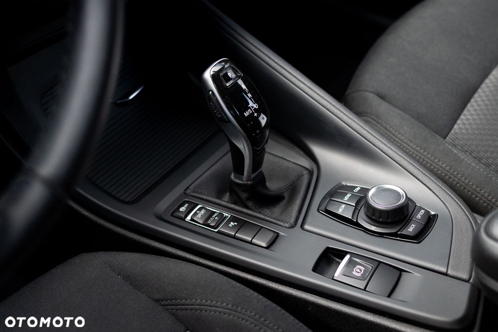 BMW X1 sDrive18i Advantage - 6