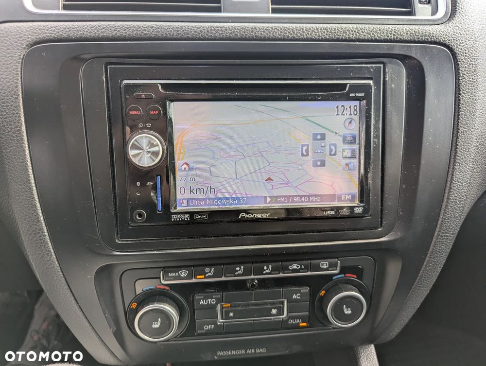 Volkswagen Jetta 1.4 TSI Comfortline - 27