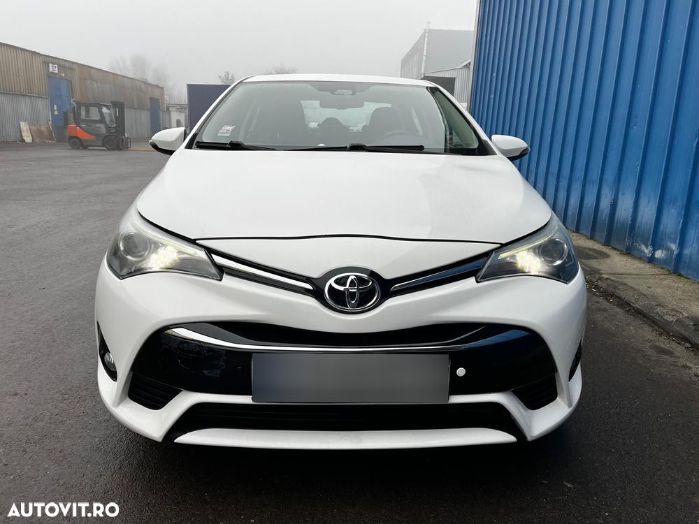 Toyota Avensis 1.8 Multidrive S Executive - 1