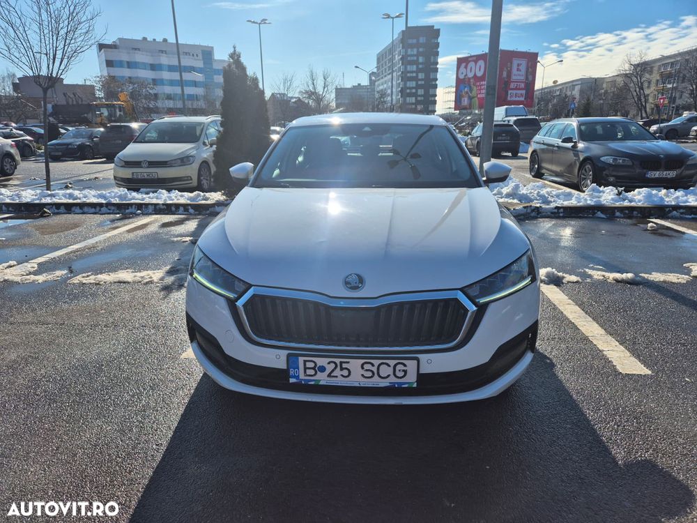 Skoda Octavia 2.0 TDI DSG Ambition - 2