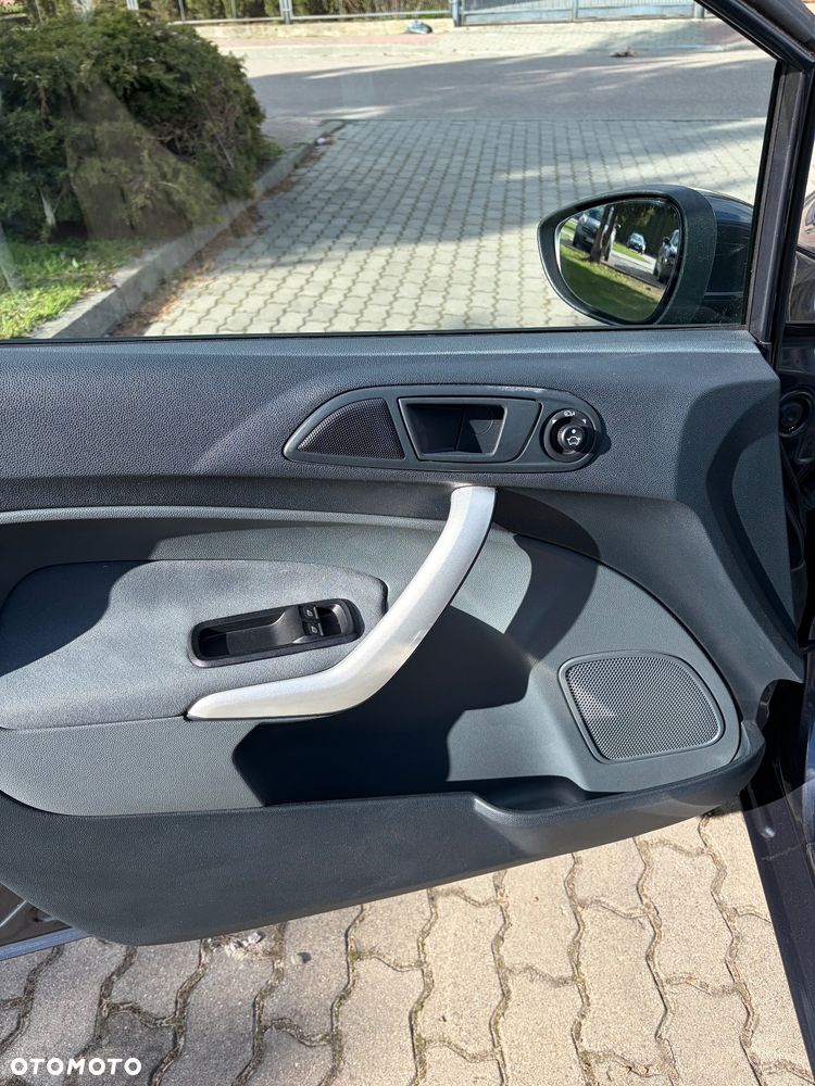 Ford Fiesta 1.25 Titanium - 12