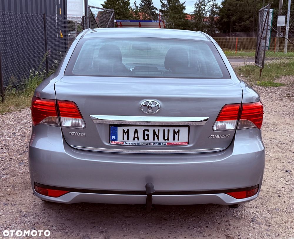 Toyota Avensis 2.0 D-4D Executive - 32