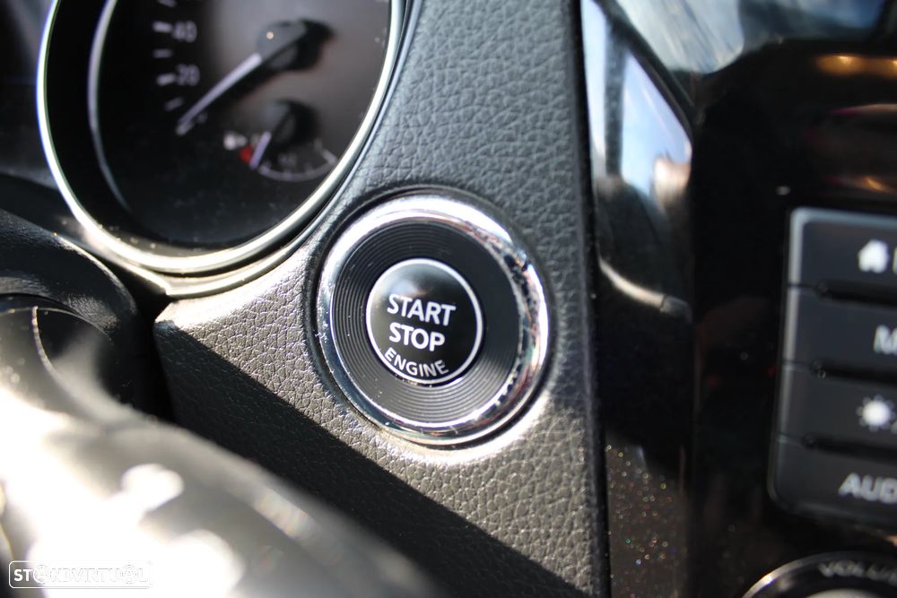 Nissan Qashqai 1.5 dCi N-Connecta J18 - 19