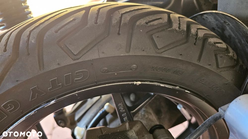 Yamaha X-max - 37