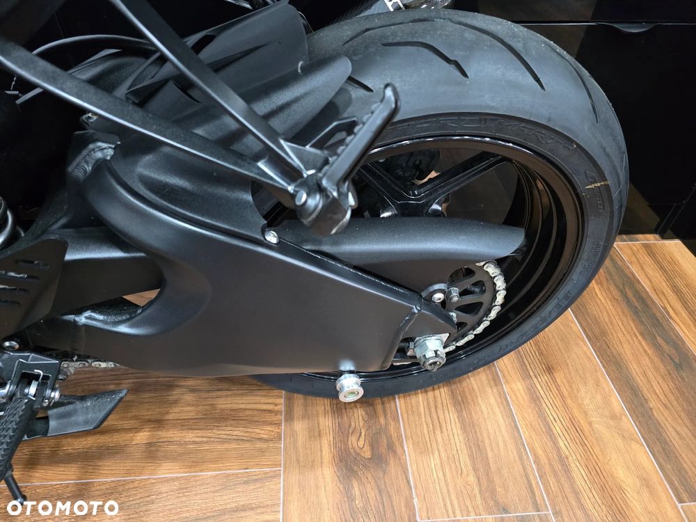 Kawasaki Ninja - 11