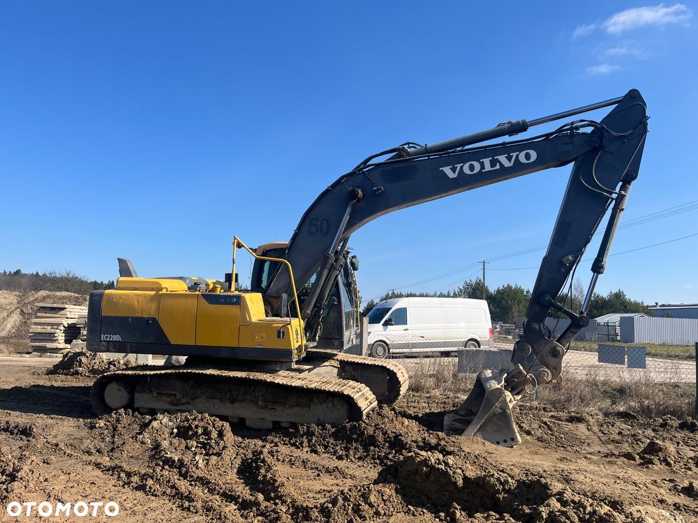 Volvo EC 220 DL - 2