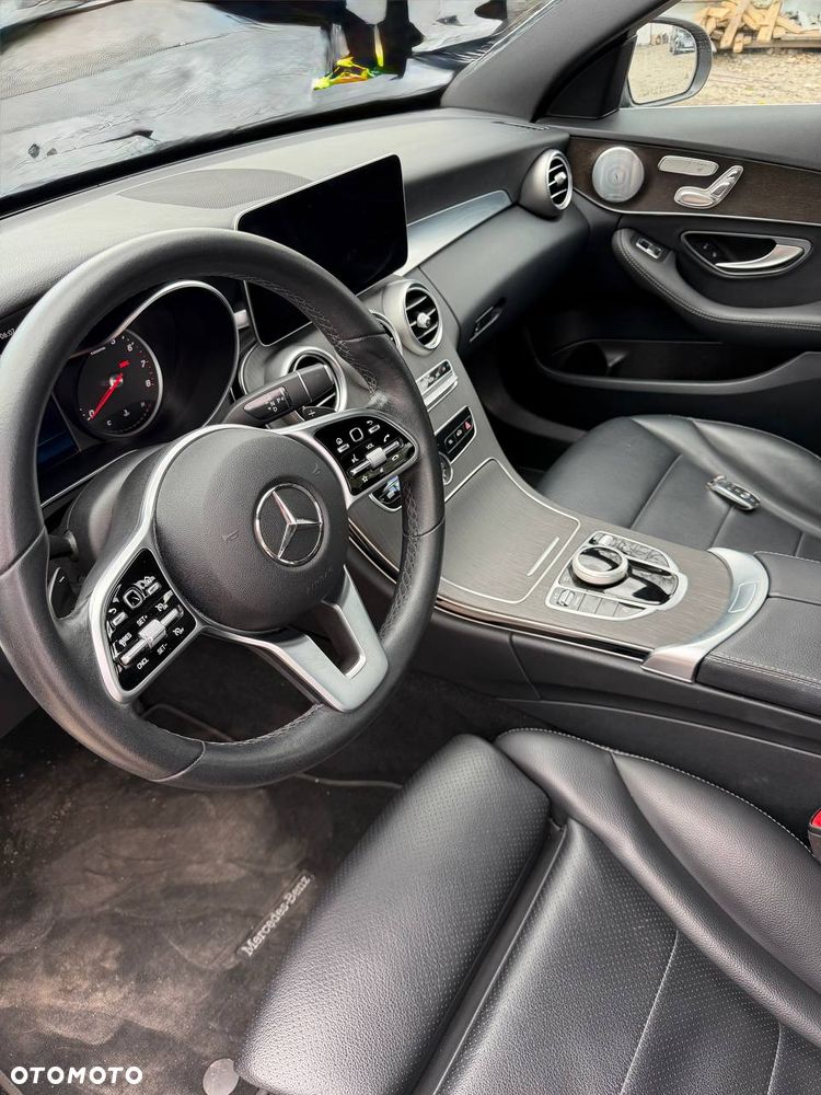 Mercedes-Benz Klasa C 300 4Matic 9G-TRONIC AMG Line - 4