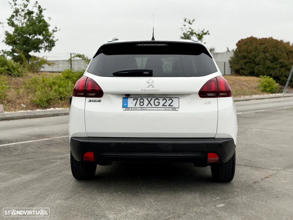 Peugeot 2008 - 10