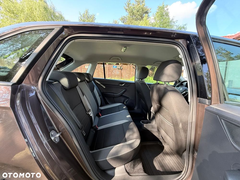 Skoda RAPID 1.2 TSI Ambition - 32