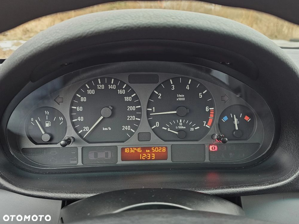 BMW Seria 3 - 25