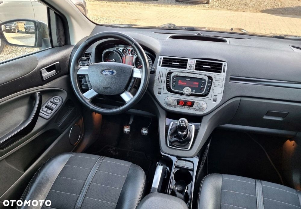 Ford Kuga - 33