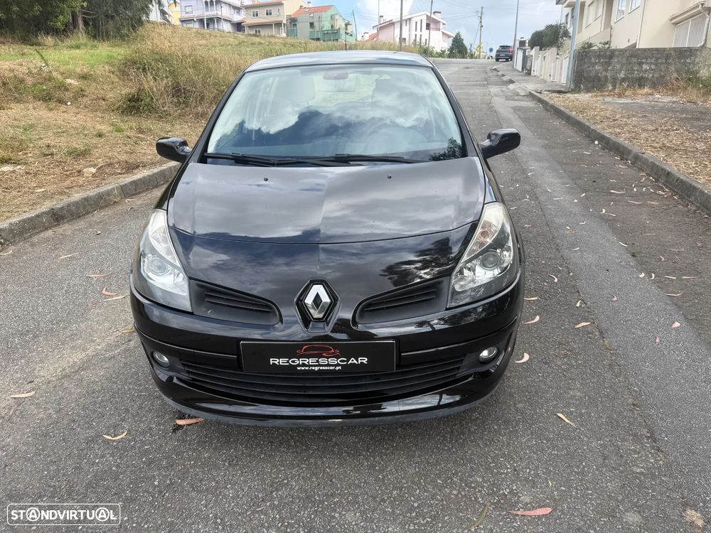 Renault Clio 1.2 16V Confort Dynamique - 2