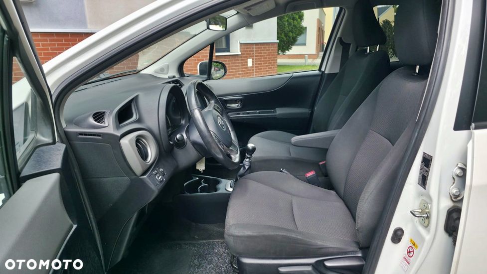 Toyota Yaris 1.33 Premium - 17