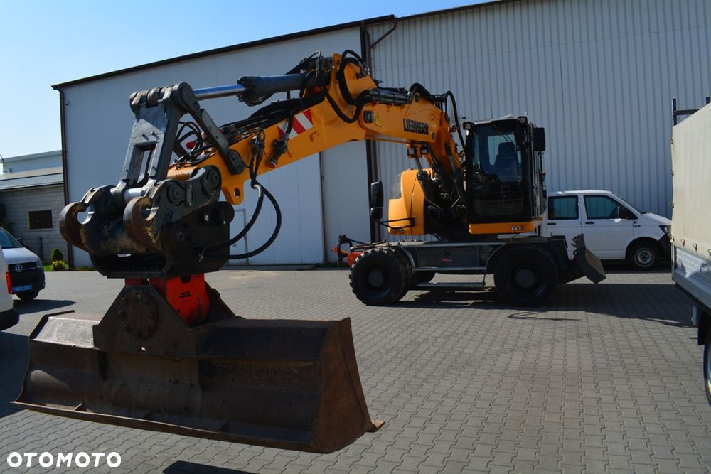 Liebherr A 918 Compact / STAN PERFEKT / 18T / JAK NOWA / Ramie 3x łamane - 25