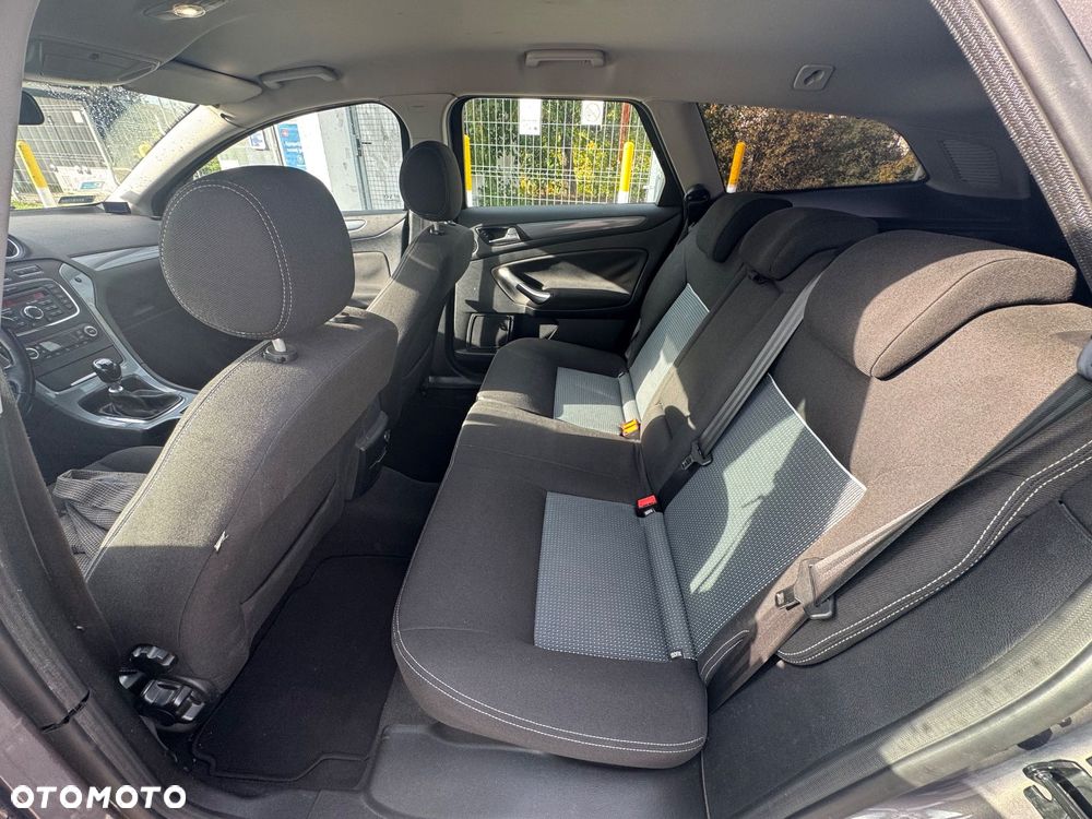 Ford Mondeo - 10
