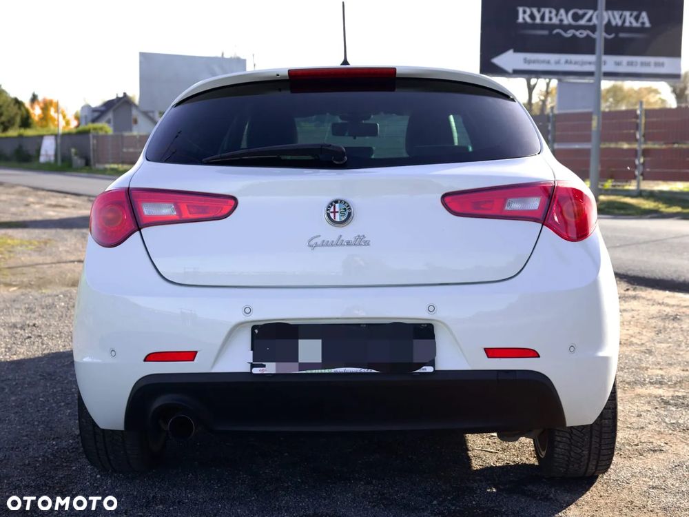 Alfa Romeo Giulietta 2015 photo 3
