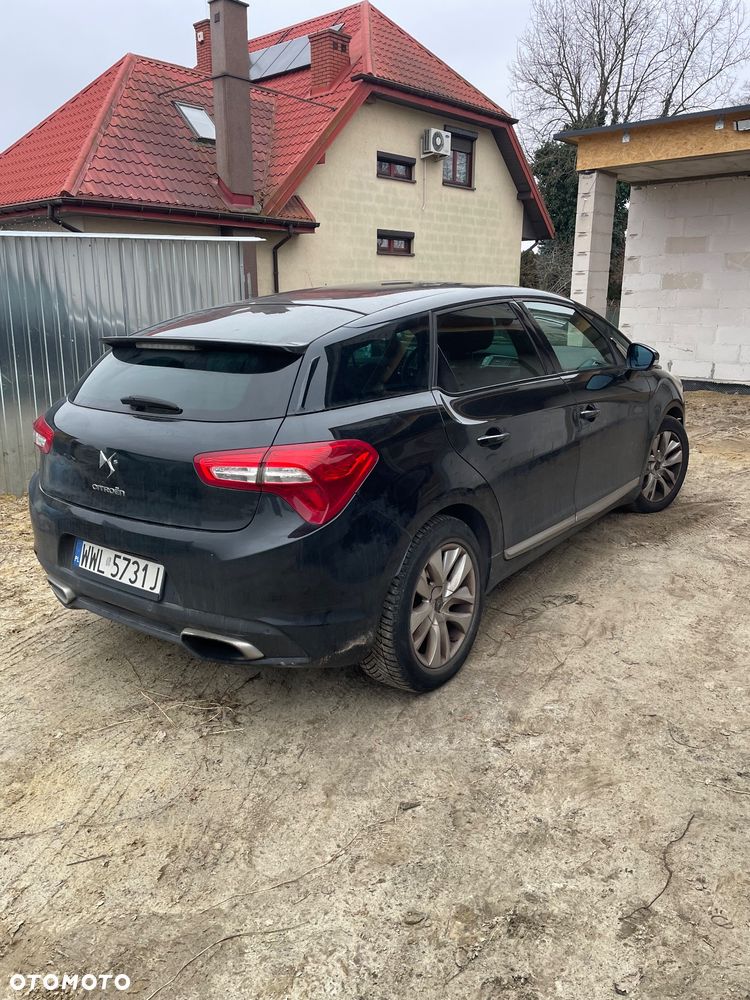 Citroën DS5 1.6 THP SoChic - 3