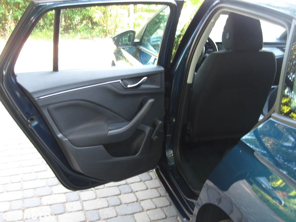 Skoda Scala 1.6 TDI SCR Active - 10