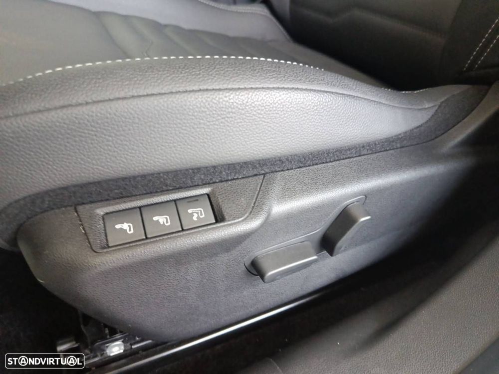 Jeep Avenger Summit - 13