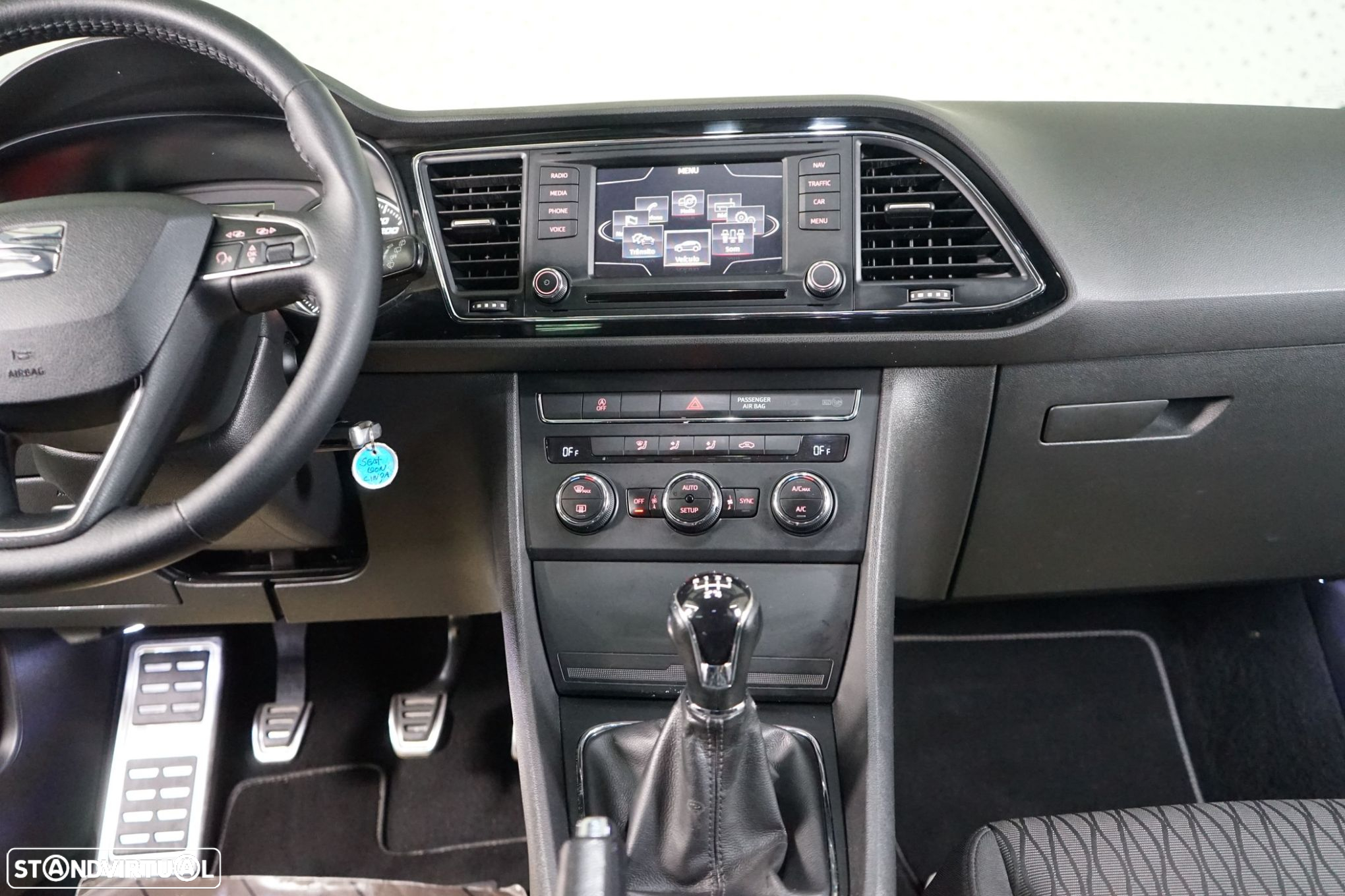 SEAT Leon ST 1.6 TDI S&S Style - 27