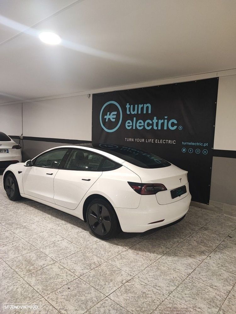 Tesla Model 3 Standard Range Plus RWD - 3