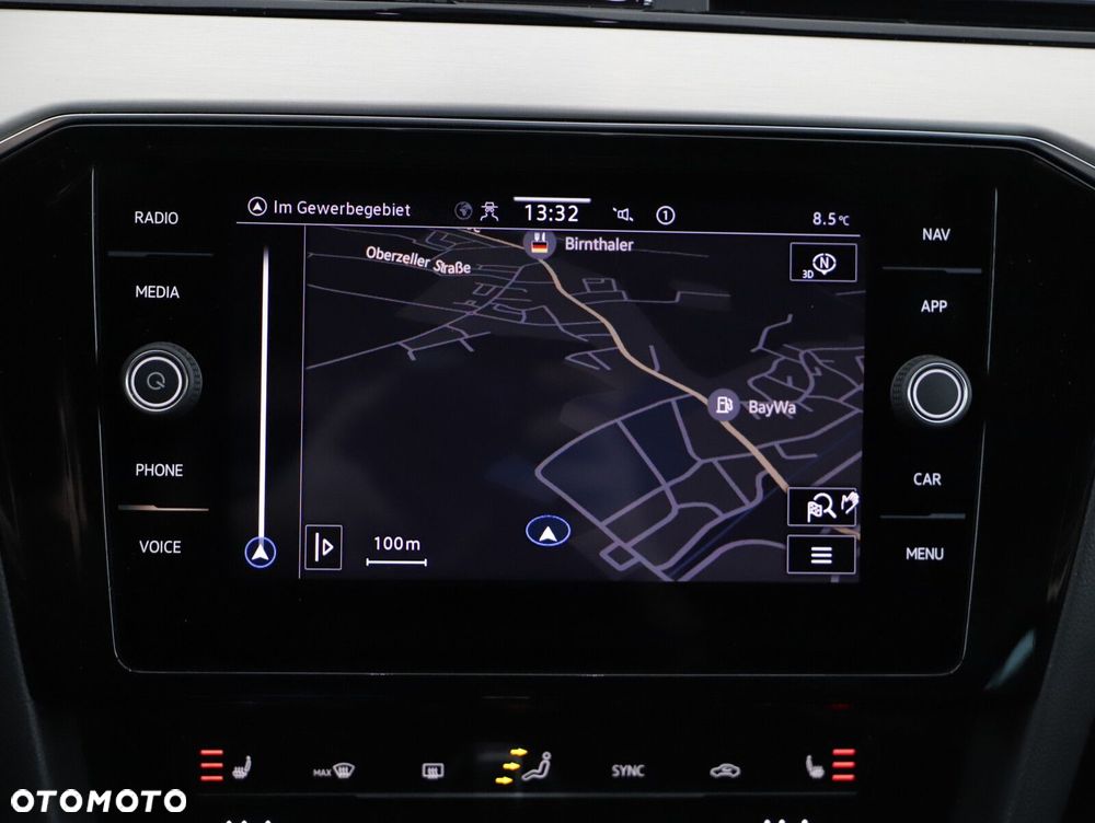 Volkswagen Passat - 17