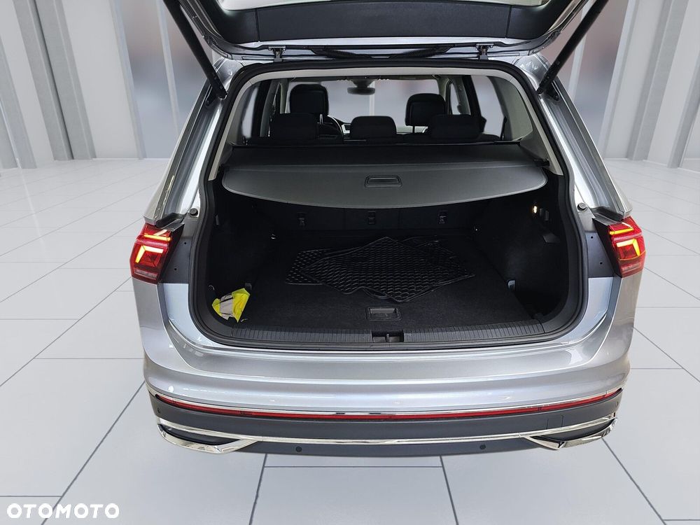 Volkswagen Tiguan Allspace 2.0 TDI 4Mot Elegance DSG - 23