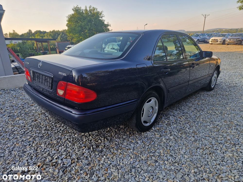 Mercedes-Benz Klasa E - 7
