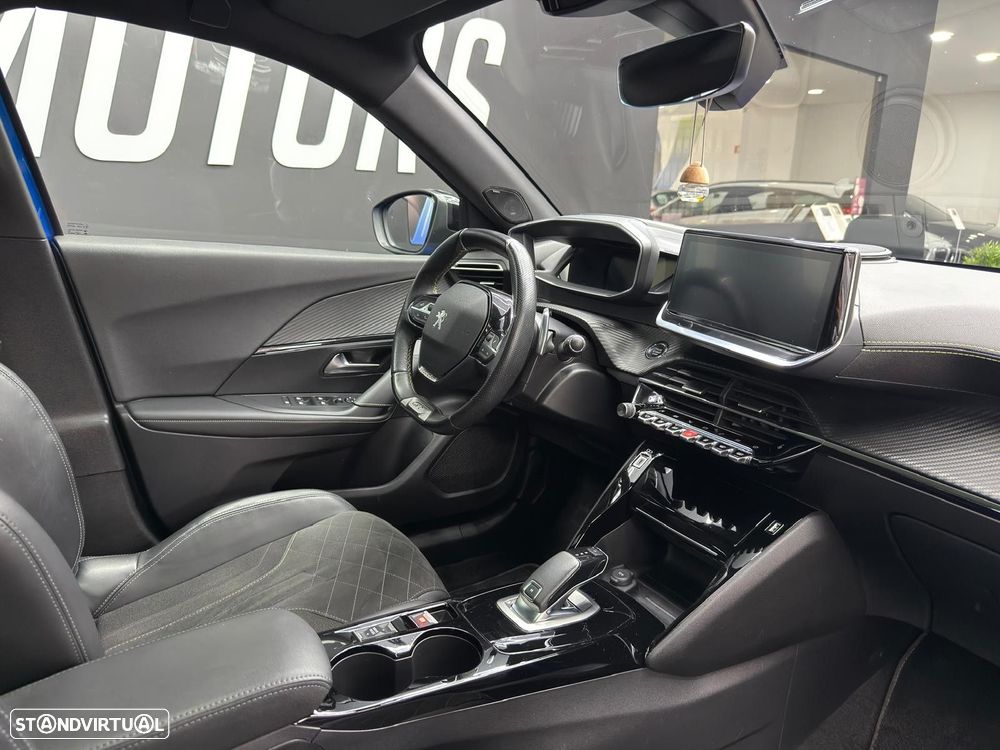 Peugeot 2008 1.2 PureTech GT Line EAT8 - 36